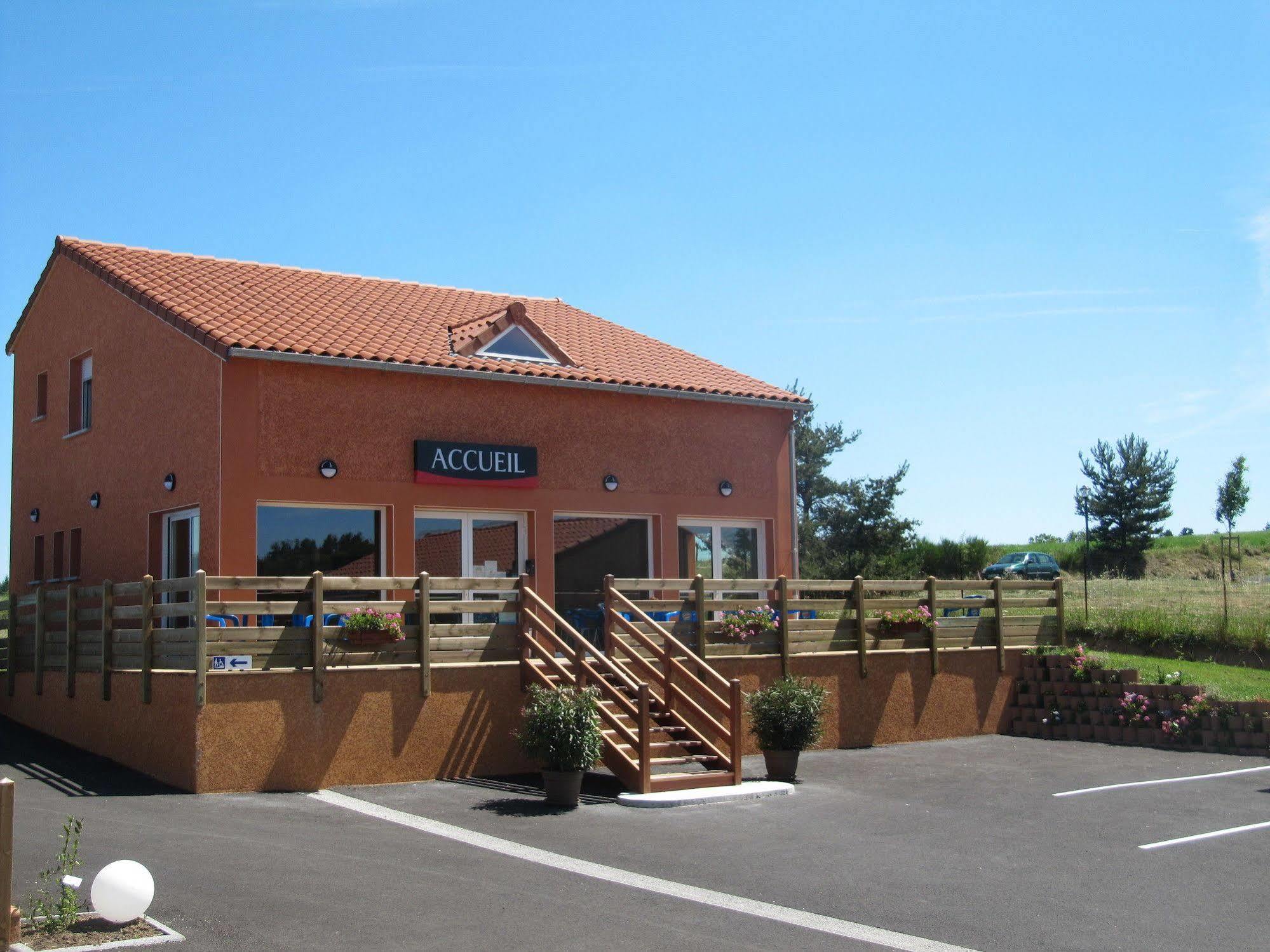 Hotel Cantal 2*